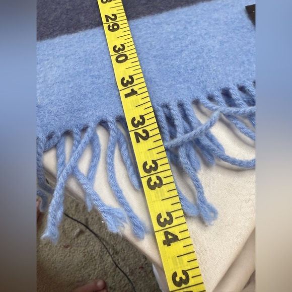 Wool/Cashmere Blend Fringed Scarf by Express - Picture 4 of 5